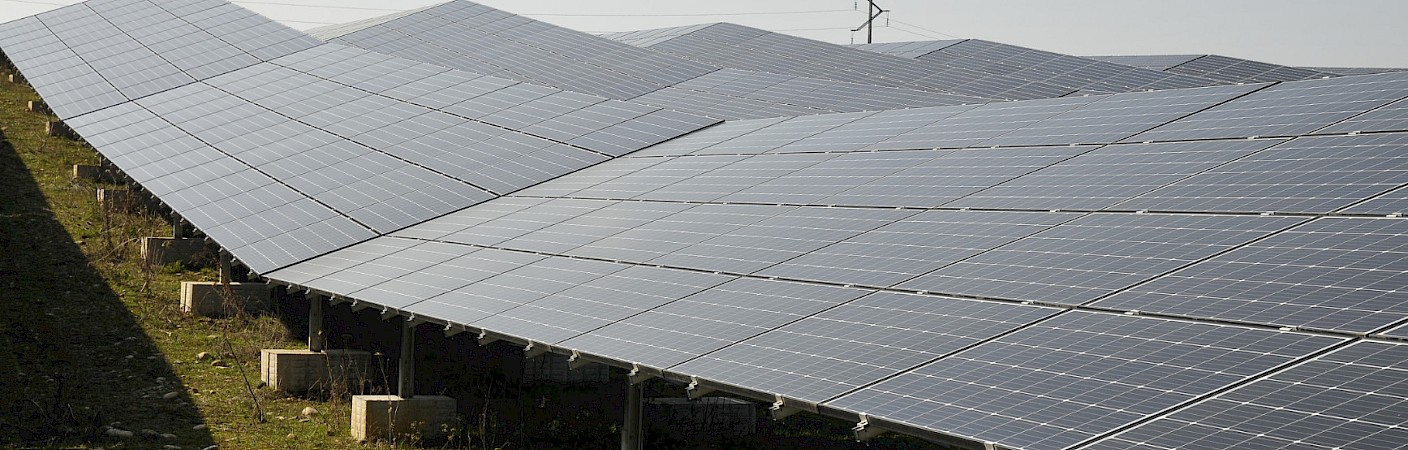 découvrez tout sur les installations photovoltaïques solaires : profitez d'une énergie renouvelable, réduisez vos factures d'électricité et contribuez à la protection de l'environnement grâce à des solutions adaptées à votre habitation.