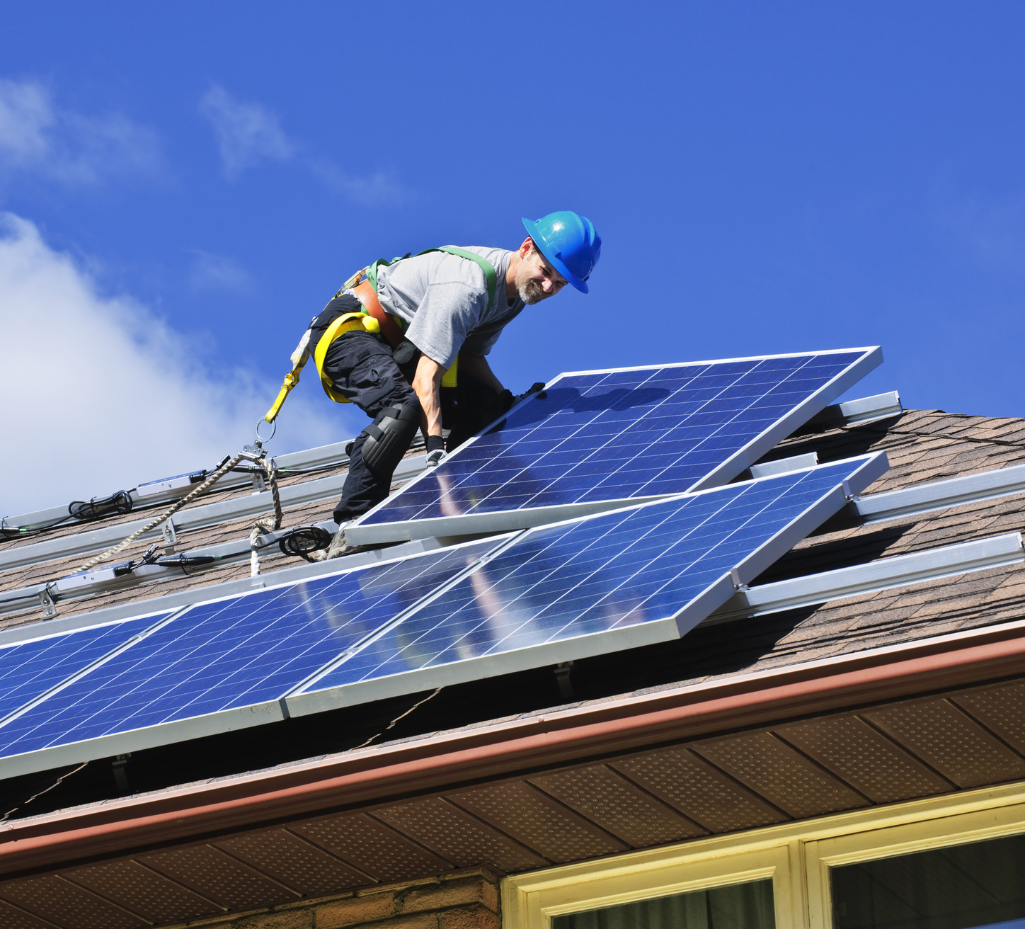 découvrez comment installer des panneaux solaires chez vous pour réduire vos factures d'électricité et contribuer à la protection de l'environnement. suivez nos conseils pratiques et astuces pour optimiser votre installation et bénéficier d'énergies renouvelables dès aujourd'hui.