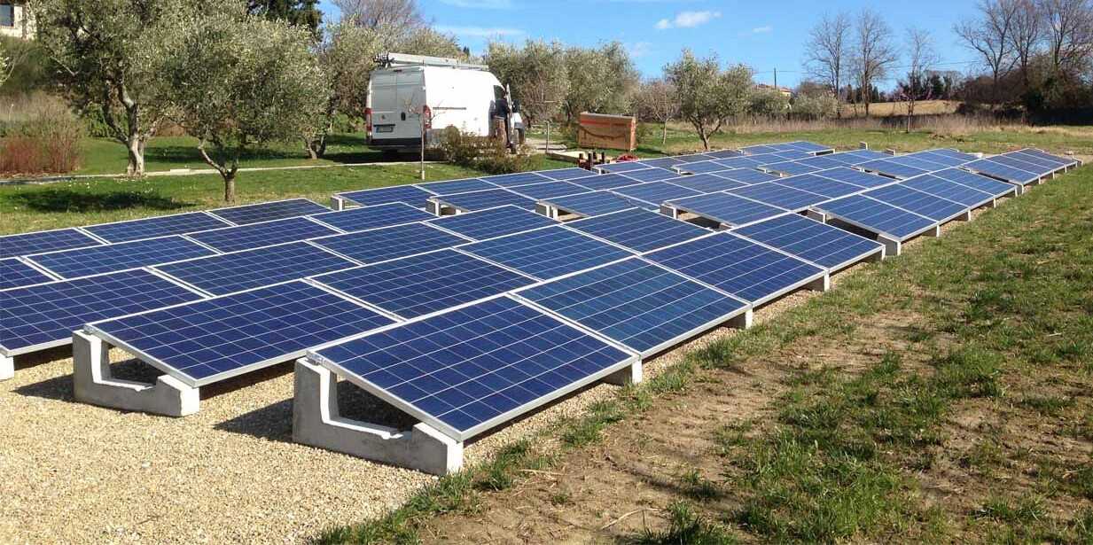 découvrez comment installer des panneaux solaires au sol efficacement pour optimiser la production d'énergie renouvelable. suivez nos conseils pratiques et techniques pour profiter pleinement de l'énergie solaire et réduire vos factures d'électricité.