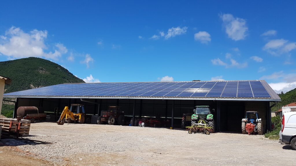 découvrez comment devenir un investisseur performant dans le domaine des panneaux photovoltaïques (pv) et maximisez vos retours sur investissement grâce à des conseils d'experts sur les meilleures pratiques et technologies de l'énergie renouvelable.