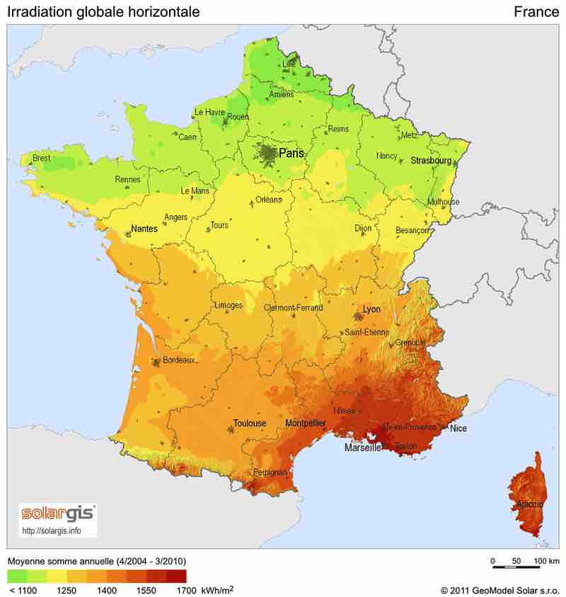découvrez l'irradiation solaire, un phénomène essentiel à la compréhension de l'énergie solaire. apprenez comment cette mesure influence le climat, l'agriculture et les technologies renouvelables, et explorez son impact sur notre planète.