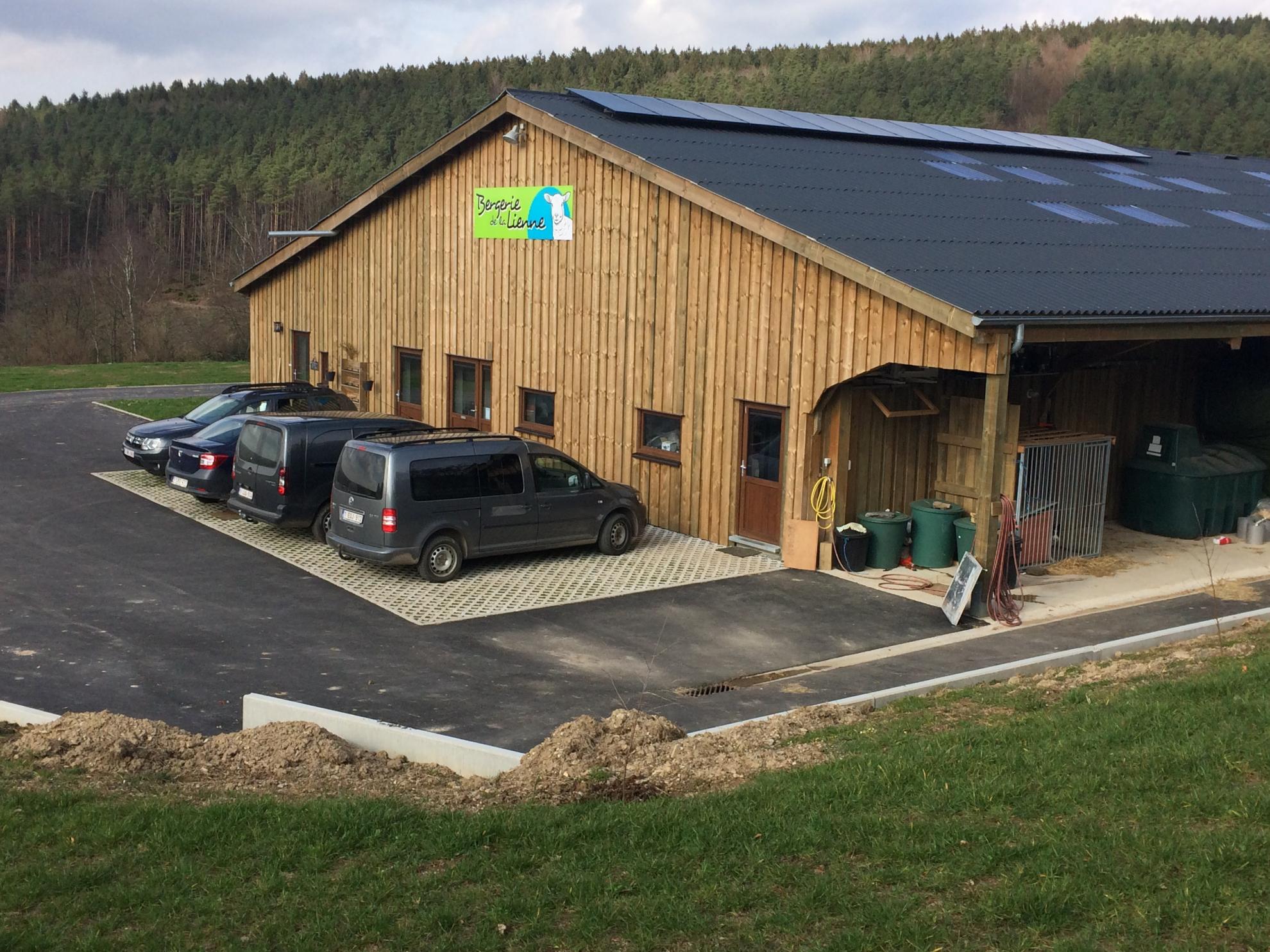 découvrez notre kit bâtiment agricole, une solution complète et adaptée à vos besoins pour la construction et l'aménagement de vos espaces agricoles. profitez de matériaux de qualité, d'une conception optimisée et de conseils d'experts pour un projet réussi.