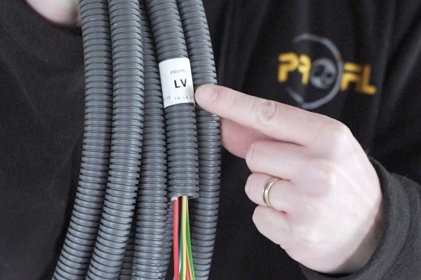 découvrez notre kit électricité maison complet, conçu pour simplifier vos travaux d'installation électrique. idéal pour les bricoleurs et les professionnels, ce kit inclut tous les outils et matériaux nécessaires pour améliorer votre habitation en toute sécurité.
