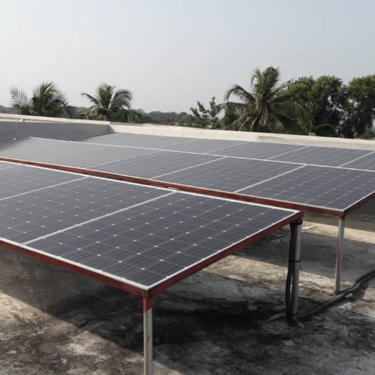 découvrez notre kit solaire maison, conçu pour rendre l'énergie solaire accessible et facile à installer. profitez d'une autonomie énergétique, réduisez vos factures d'électricité et faites un geste pour l'environnement tout en améliorant votre confort de vie.