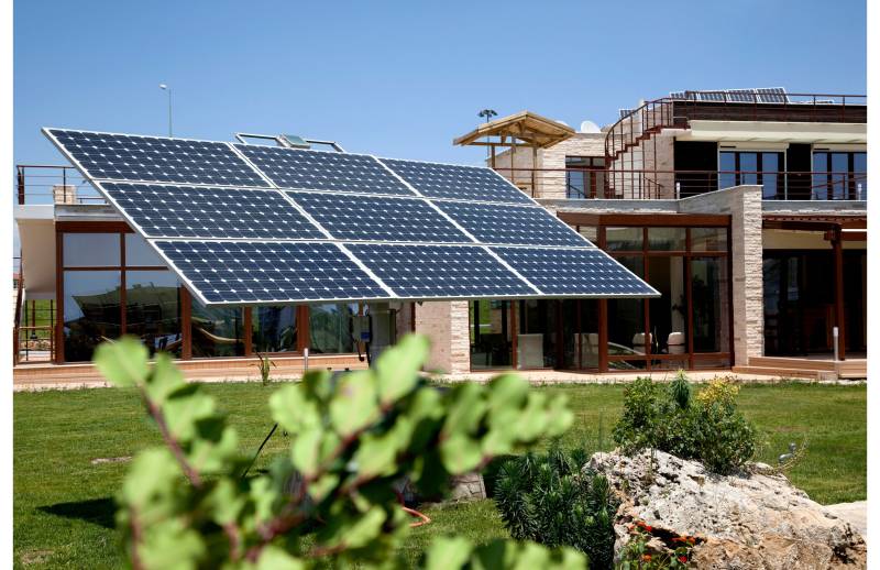 découvrez notre sélection de kits solaires pas chers, idéaux pour profiter de l'énergie renouvelable à petit prix. optez pour une solution écologique et économique pour alimenter vos appareils, votre jardin ou votre maison. commandez dès maintenant et faites des économies tout en respectant l'environnement !