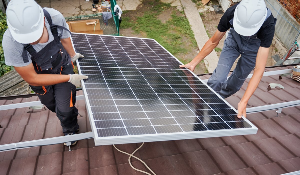 découvrez les avantages du leasing et de l'achat de panneaux solaires. comparez les options pour réduire vos factures d'électricité tout en contribuant à la préservation de l'environnement. choisissez la solution qui convient le mieux à vos besoins et à votre budget.