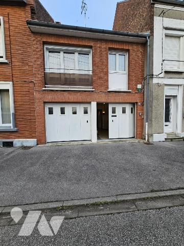 découvrez notre sélection de maisons à louer dans le département du nord (59). que vous recherchiez un endroit paisible ou proche des commodités, trouvez votre future maison avec jardin, terrasse ou accès facile aux transports. votre nouvelle vie commence ici !