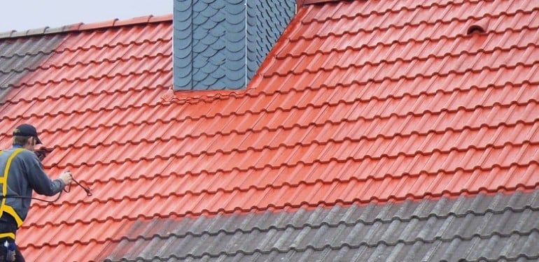 découvrez notre service de nettoyage de toiture, essentiel pour préserver l'intégrité et la beauté de votre maison. nos experts utilisent des techniques efficaces et respectueuses de l'environnement pour éliminer lichens, mousses et débris, tout en prolongeant la durée de vie de votre toiture.