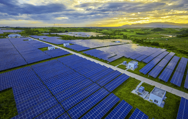 découvrez nos offres de location de terrains photovoltaïques adaptés à vos projets d'énergie renouvelable. optimisez votre investissement tout en contribuant à la transition énergétique grâce à des emplacements stratégiques et rentables.