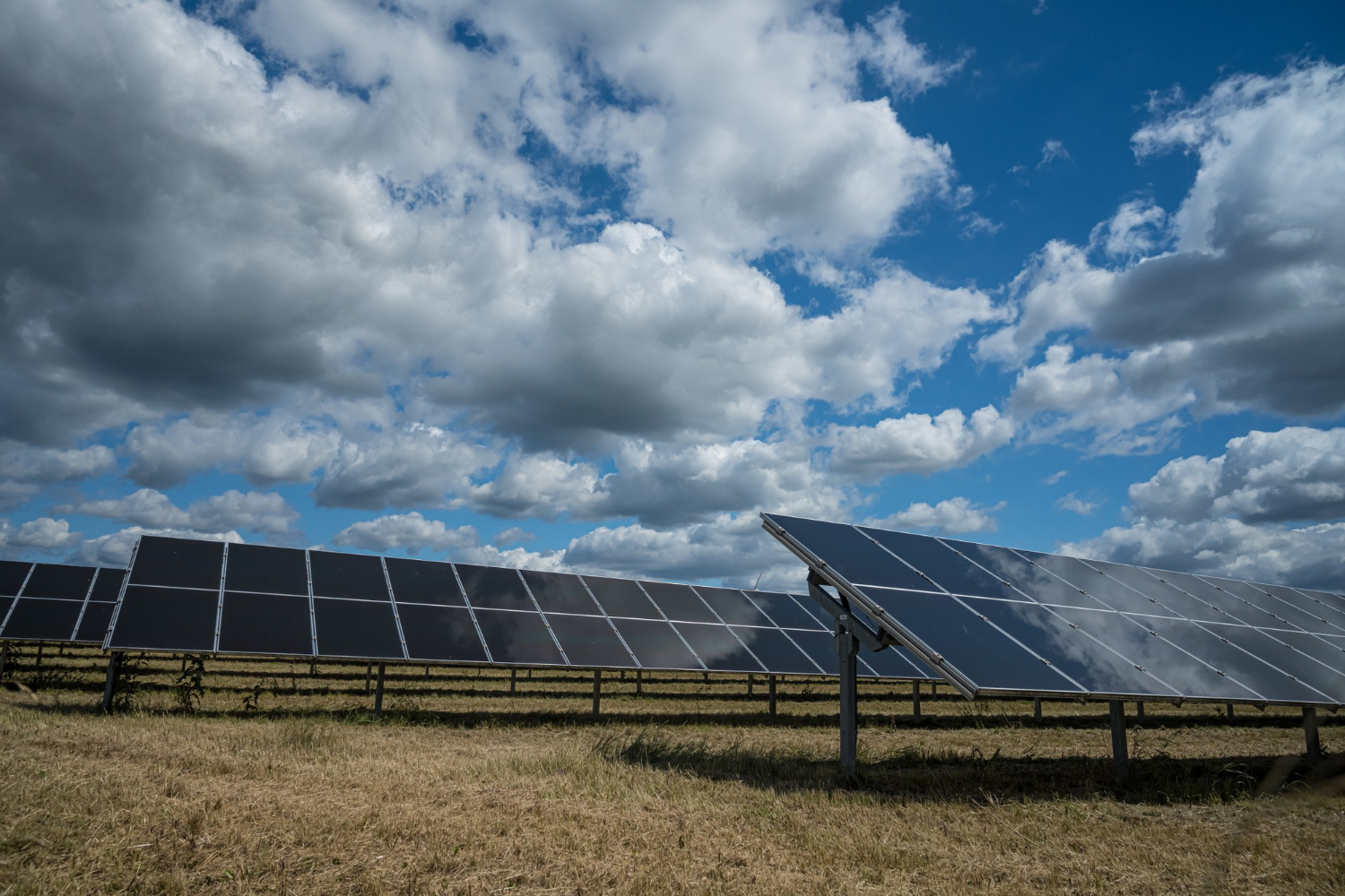 découvrez comment maximiser l'utilisation de votre terrain en installant des panneaux photovoltaïques. optimisez votre espace et contribuez à la transition énergétique tout en générant des économies d'énergie.