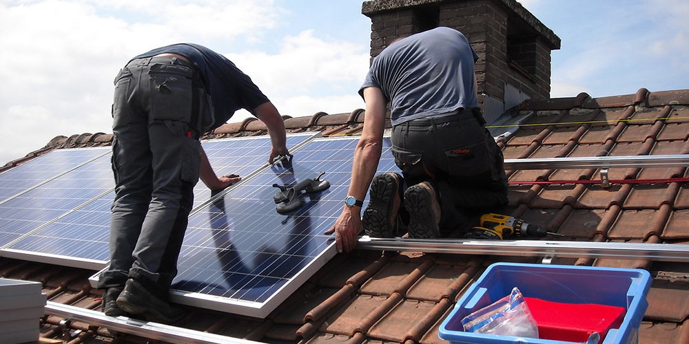 découvrez les avantages de la toiture solaire : une solution écologique et économique pour produire votre propre énergie, réduire vos factures et contribuer à la préservation de l'environnement. optez pour une installation de toiture solaire et transformez votre maison en une source d'énergie durable.