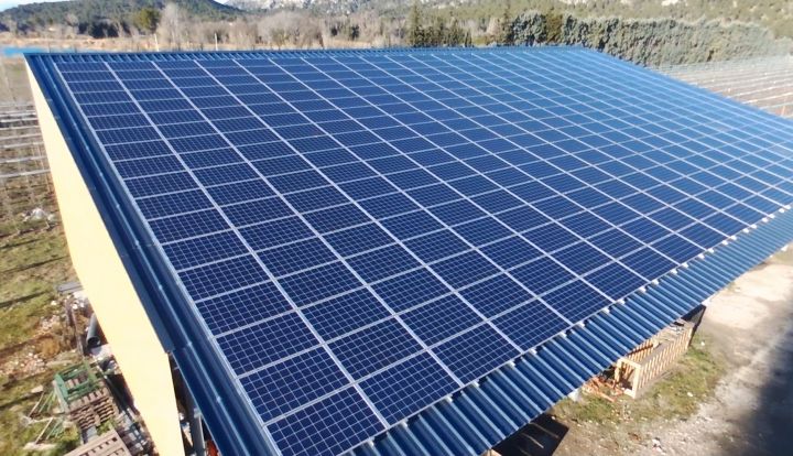 découvrez comment louer un toit pour installer des panneaux solaires et profiter d'une énergie renouvelable tout en générant des revenus. transformez votre toit inutilisé en une source de profit grâce à cette solution écologique et économique.