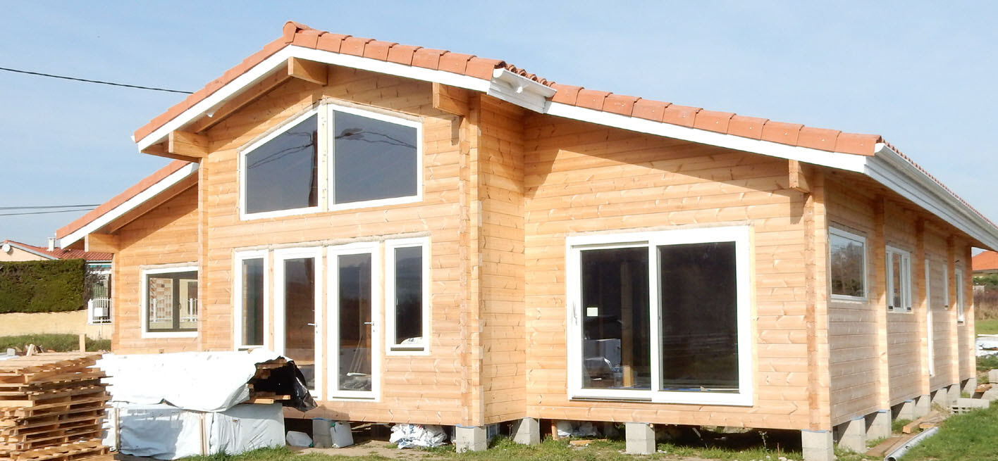 découvrez notre sélection de maisons kits, idéales pour construire la maison de vos rêves rapidement et à un prix abordable. personnalisez votre projet avec des matériaux de qualité et un accompagnement expert à chaque étape.