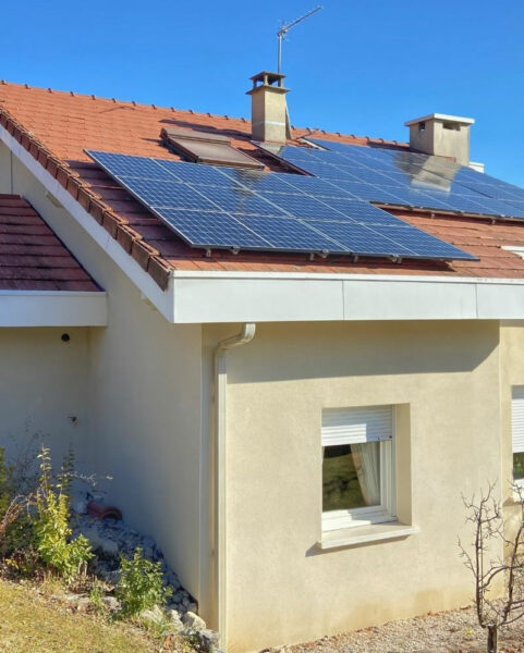découvrez notre guide complet sur les maisons photovoltaïques, qui vous expliquent comment tirer parti de l'énergie solaire pour réduire vos factures d'électricité et préserver l'environnement. transformez votre habitat en une source d'énergie durable tout en augmentant sa valeur.