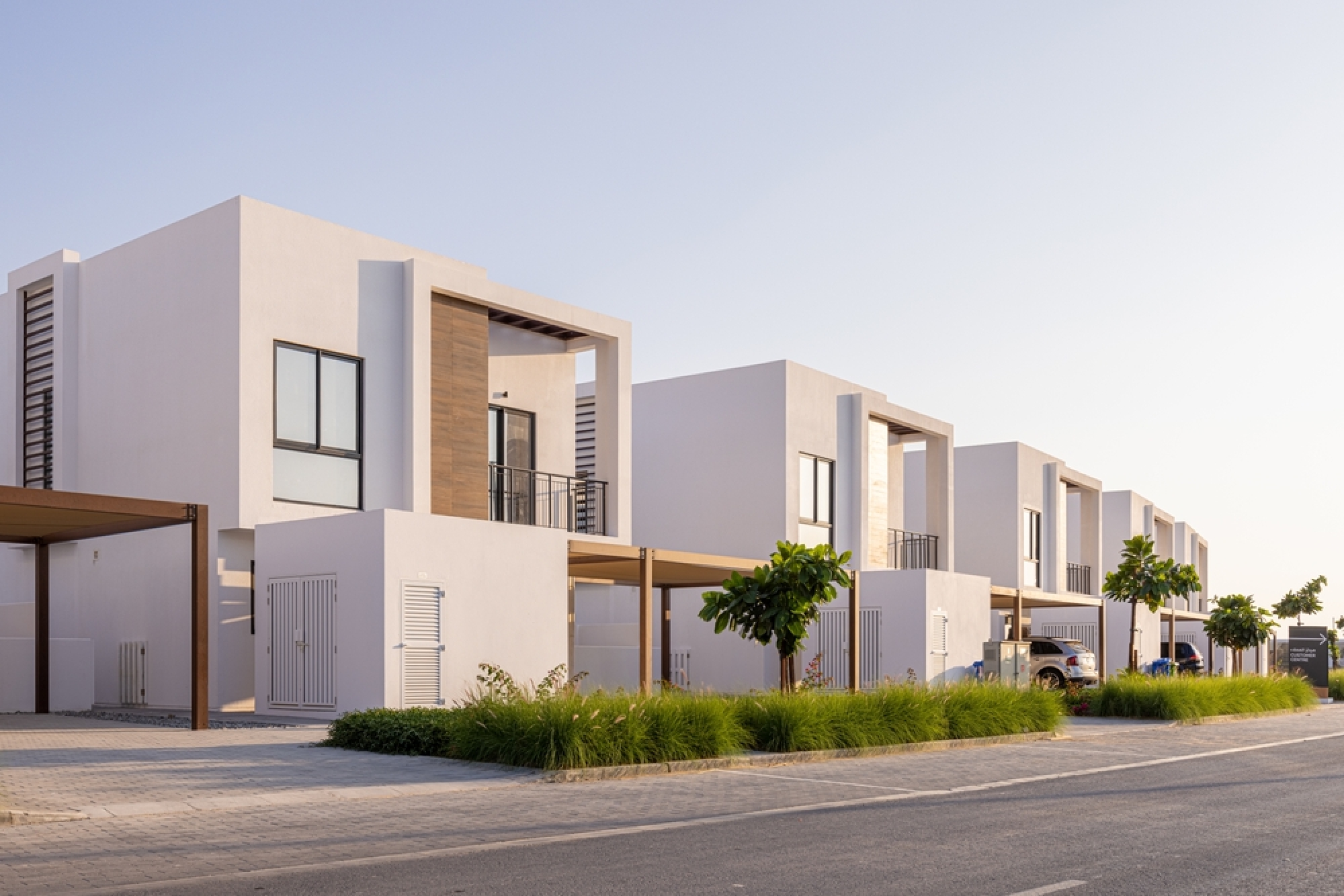 découvrez tout sur le coût d'une maison conforme à la réglementation rt 2025. informez-vous sur les enjeux économiques, les avantages énergétiques et les différentes options disponibles pour construire une habitation durable et éco-responsable.