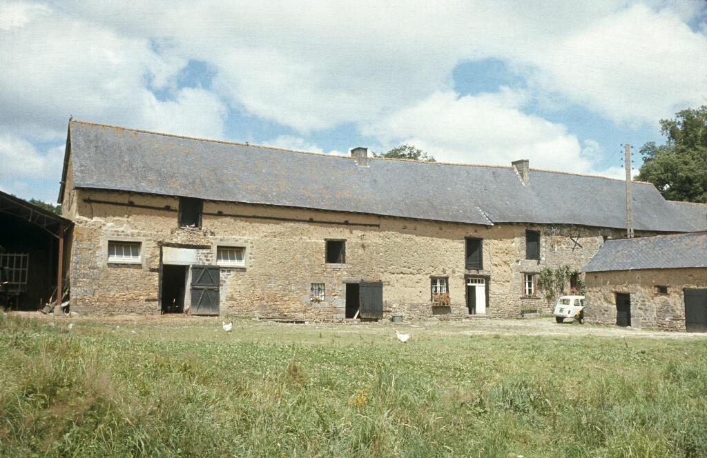 découvrez la maison terre bretagne, un havre de paix où la nature et la culture bretonne s'unissent. profitez d'un séjour authentique au cœur de la bretagne, entre paysages préservés et traditions vivantes. idéal pour les amoureux de la nature et les aventuriers en quête d'évasion.