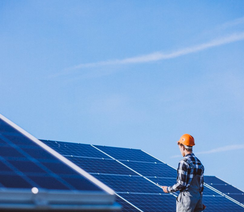 découvrez nos services d'installation photovoltaïque pour optimiser votre consommation d'énergie et réduire vos factures. faites le choix d'une énergie renouvelable, durable et respectueuse de l'environnement avec nos installateurs experts.