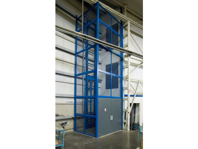 découvrez le monte-charge solaire, une solution innovante et écologique pour le transport de marchandises. idéal pour les bâtiments modernes, il utilise l'énergie solaire pour réduire les coûts d'exploitation tout en respectant l'environnement. optimisez vos espaces et adoptez une technologie durable avec notre monte-charge solaire.