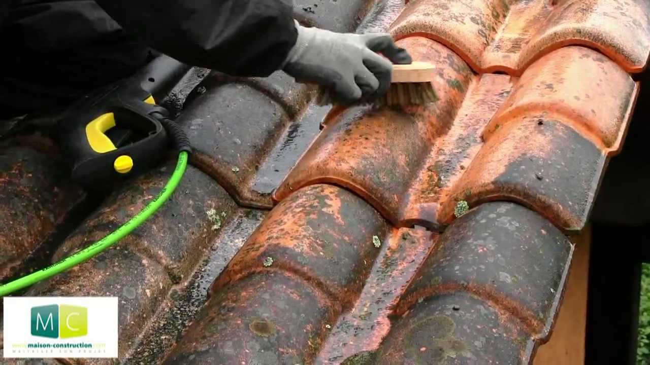découvrez nos services de nettoyage de toiture pour redonner vie à votre maison. profitez d'une toiture propre et durable, tout en prévenant les problèmes d'humidité et de mousse. demandez un devis gratuit dès aujourd'hui !