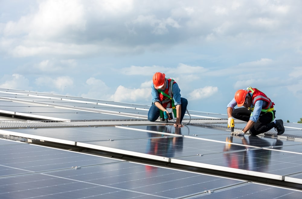 découvrez les normes solaires essentielles pour garantir la qualité et la performance des installations photovoltaïques. informez-vous sur les exigences réglementaires, les certifications et les meilleures pratiques pour maximiser l'efficacité énergétique et le respect de l'environnement.