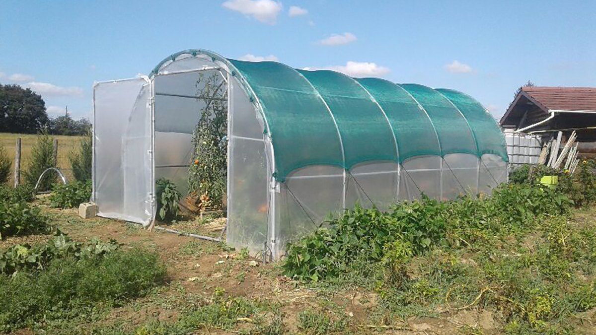 découvrez l'ombrière agricole, une solution innovante pour protéger vos cultures tout en optimisant la production. méthodes durables, économies d'énergie et préservation des ressources, l'ombrière est essentielle pour un avenir agricole responsable.