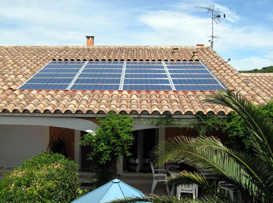 découvrez comment l'orientation solaire peut optimiser l'efficacité énergétique de votre habitat. apprenez à tirer parti de la lumière naturelle pour réduire vos factures et créer un espace de vie chaleureux et agréable.