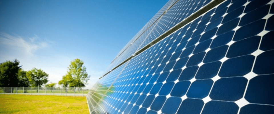 découvrez comment installer un panneau photovoltaïque facilement et efficacement ! obtenez des conseils pratiques pour profiter de l'énergie solaire et réduire vos factures d'électricité.