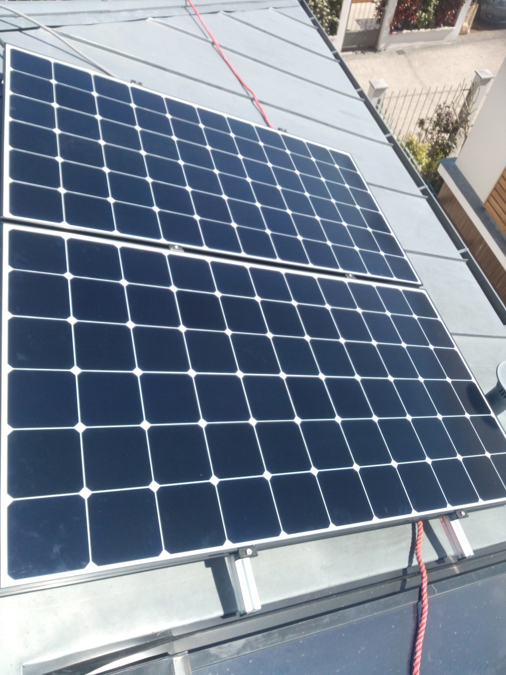 découvrez les panneaux solaires dans l'essonne (91) : une solution écologique et économique pour produire votre propre énergie. optimisez votre consommation et réduisez votre facture d'électricité grâce à des installations adaptées à vos besoins.