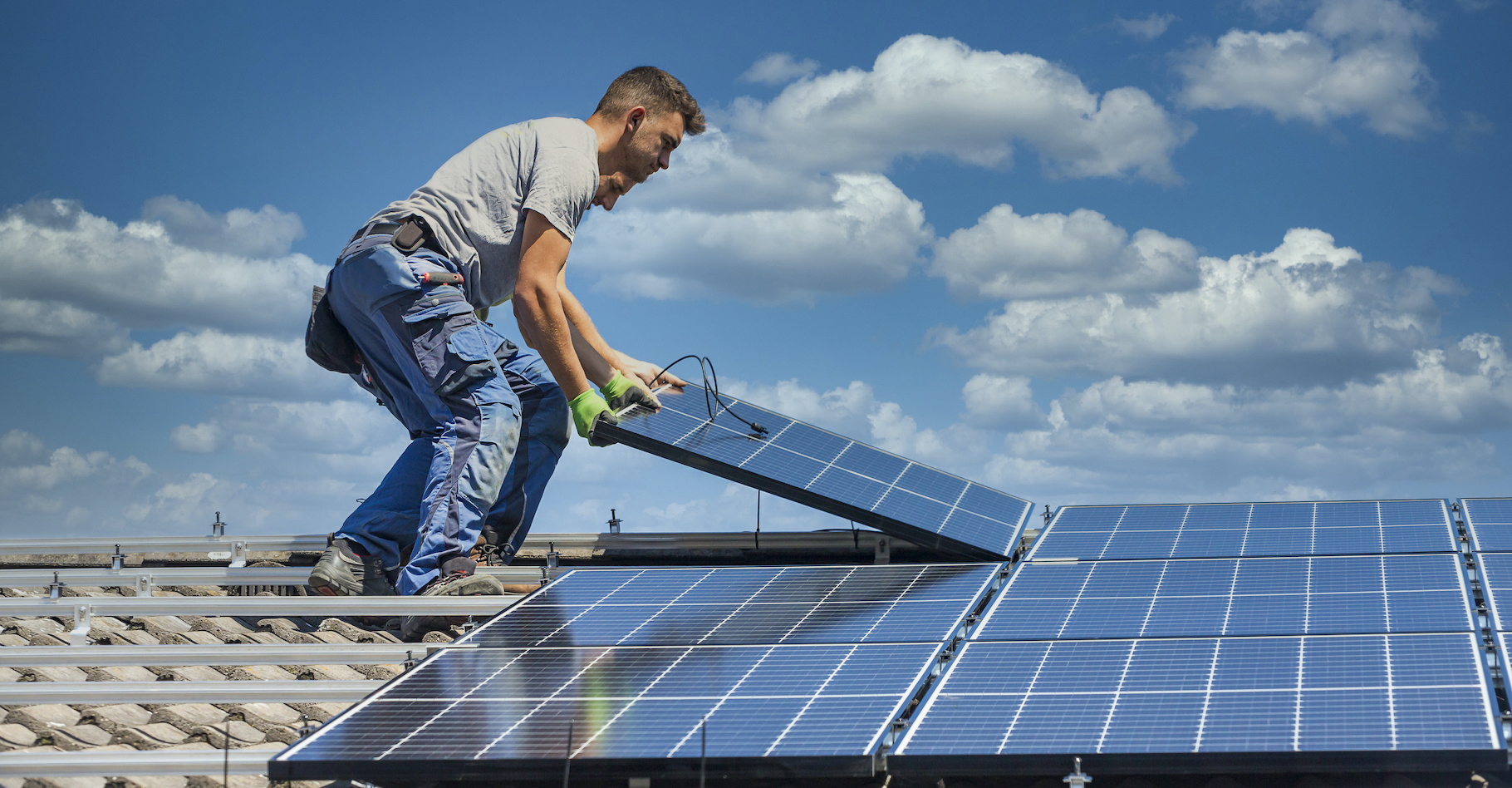 découvrez comment fabriquer votre propre panneau solaire artisanal et réduire vos factures d'énergie tout en contribuant à la protection de l'environnement. suivez nos conseils pratiques et matériaux accessibles pour un projet diy réussi.