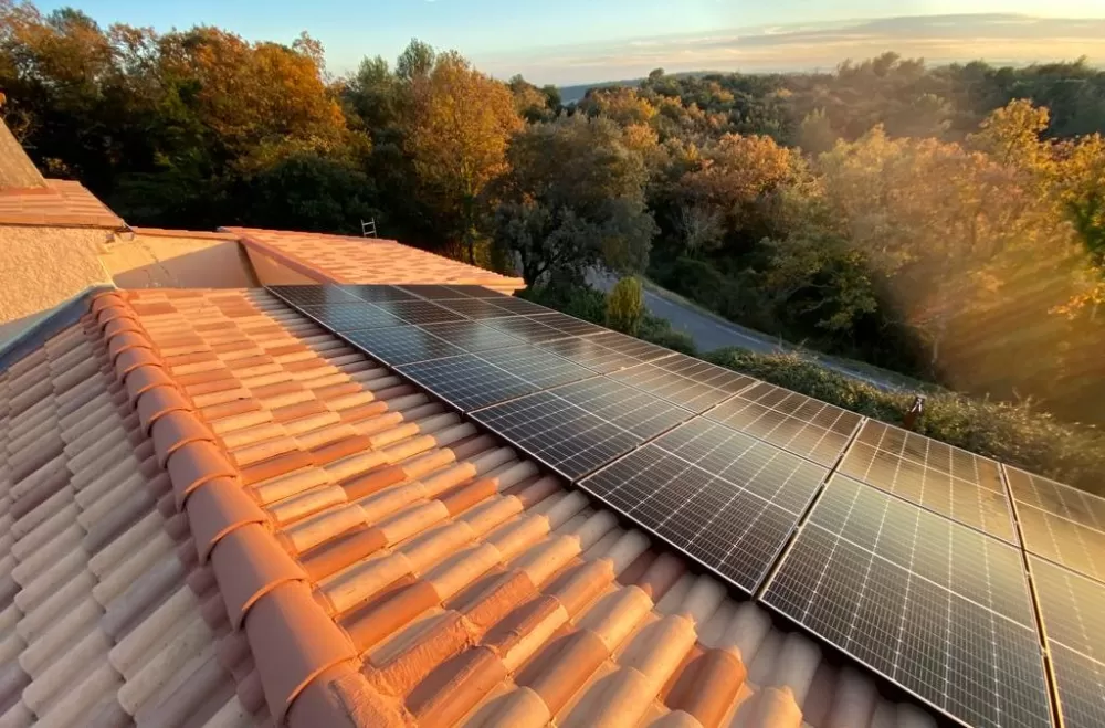 découvrez les causes et solutions pour un panneau solaire défectueux. optimisez les performances de votre installation solaire grâce à nos conseils pratiques et techniques.