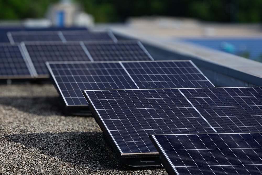 découvrez l'impact de l'ensoleillement sur la performance des panneaux solaires. apprenez comment maximiser l'efficacité de votre installation photovoltaïque grâce à l'optimisation de l'exposition au soleil et des conseils pratiques pour augmenter votre production d'énergie renouvelable.