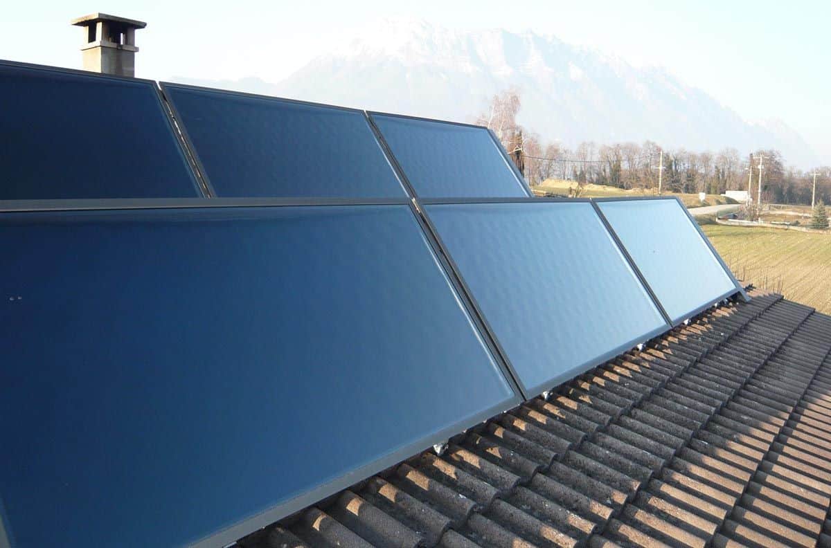 découvrez les panneaux solaires thermiques, une solution efficace pour chauffer votre eau et réduire vos factures d'énergie. profitez d'une énergie renouvelable et durable, tout en contribuant à la protection de l'environnement.