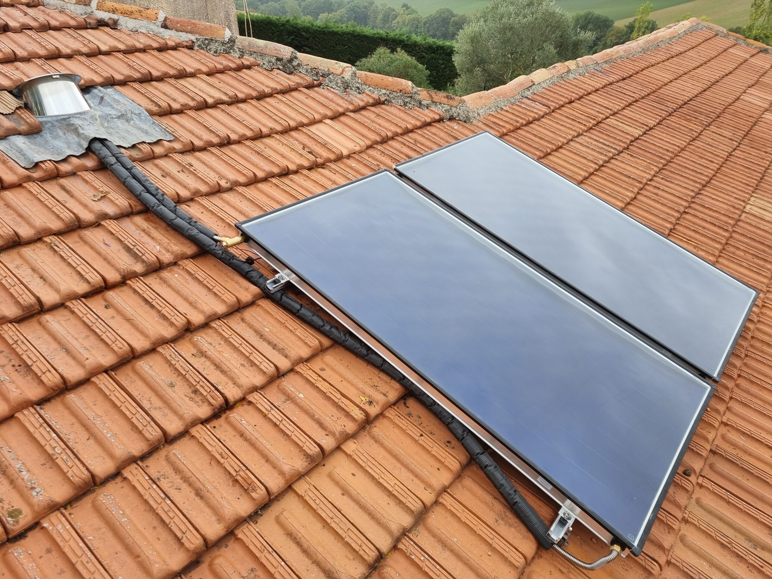 découvrez les avantages des panneaux solaires thermiques pour chauffer votre maison de manière écologique et économique. profitez d'une énergie renouvelable, réduisez vos factures et contribuez à la préservation de l'environnement.