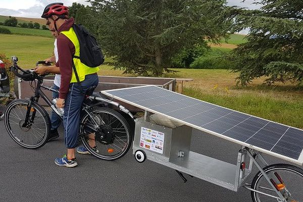 découvrez comment les panneaux solaires pour vélos révolutionnent vos trajets. profitez d'une source d'énergie propre et durable pour recharger vos appareils en roulant. idéal pour les cyclistes souhaitant allier aventure et innovation technologique.