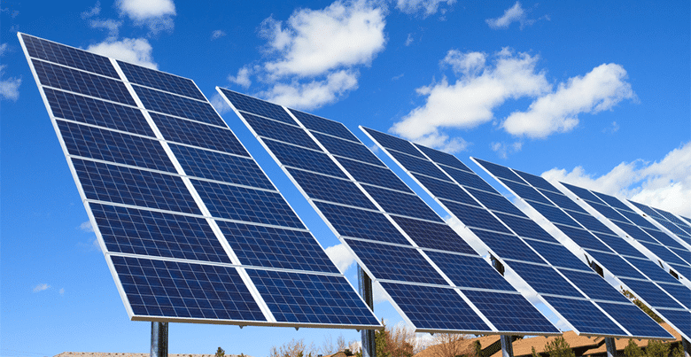 découvrez les avantages et inconvénients des panneaux photovoltaïques dans cet article. évaluez les bénéfices économiques et environnementaux de l'énergie solaire tout en prenant en compte les défis liés à leur installation et maintenance. informez-vous pour faire le meilleur choix énergétique !