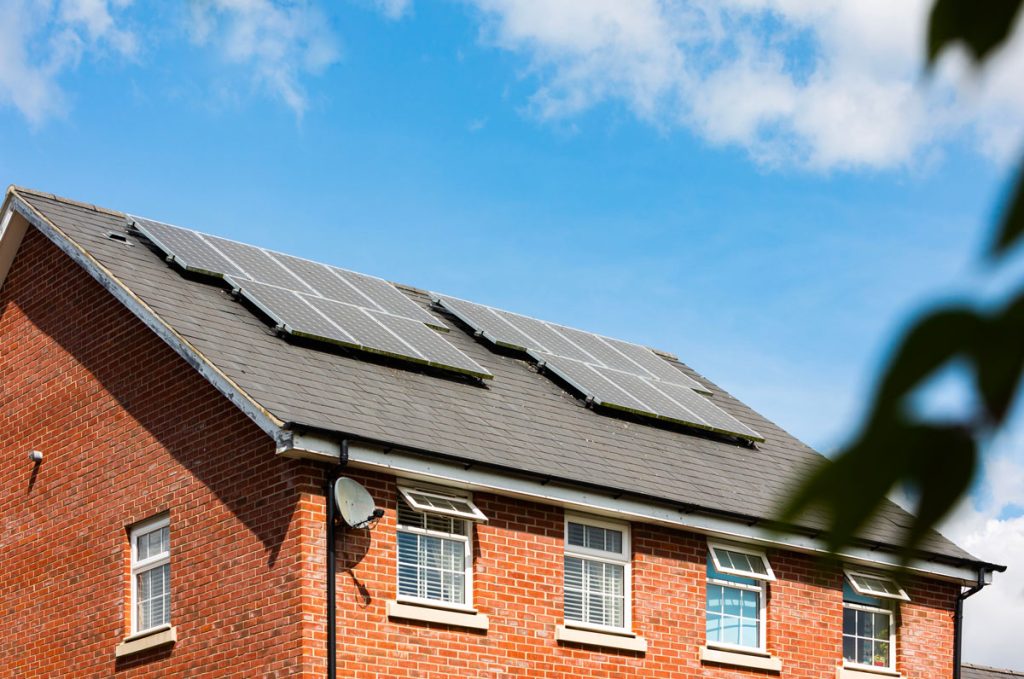 découvrez nos panneaux solaires adaptés pour une puissance de 3000 kw, offrant une solution éco-responsable et efficace pour vos besoins énergétiques. bénéficiez d'une installation de qualité et d'une performance optimale pour réduire votre empreinte carbone.