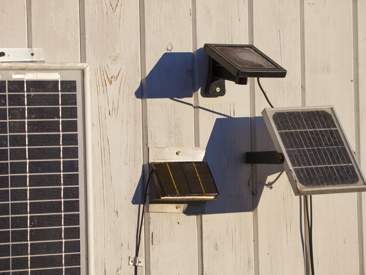 découvrez les avantages des panneaux solaires pour une énergie renouvelable et économique. apprenez comment ils fonctionnent, optimisez votre consommation d'énergie et réduisez votre empreinte carbone grâce à cette solution durable.