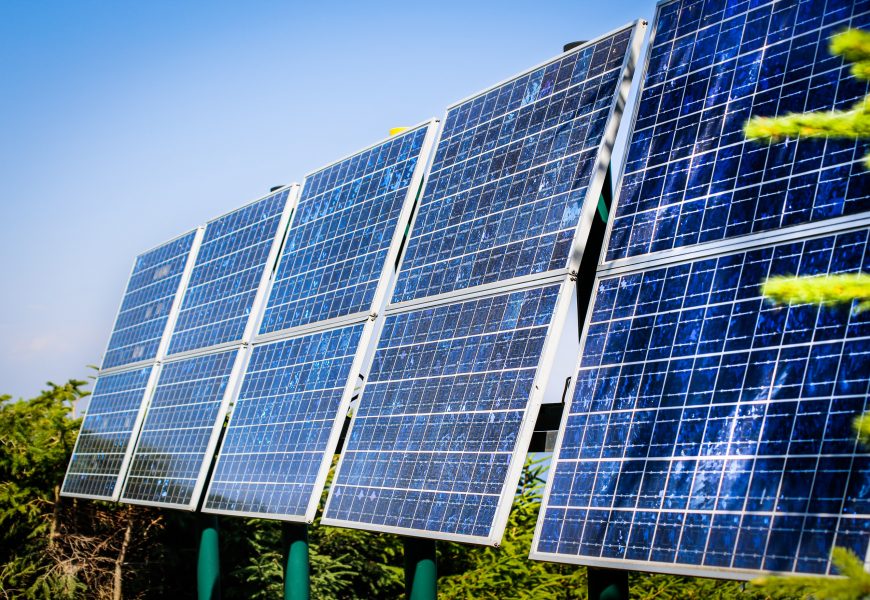 découvrez les avantages des panneaux solaires pour une énergie renouvelable et durable. optez pour une solution économique qui réduit votre facture d'électricité tout en préservant l'environnement. informez-vous sur les différentes options et comment installer des panneaux solaires chez vous.