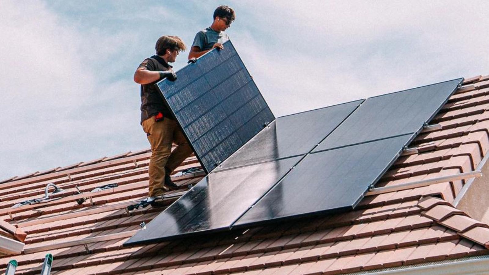 découvrez les avantages des panneaux solaires pour votre maison : énergie renouvelable, réduction des factures d'électricité et impact positif sur l'environnement. optez pour une solution durable et économique grâce à notre guide complet.