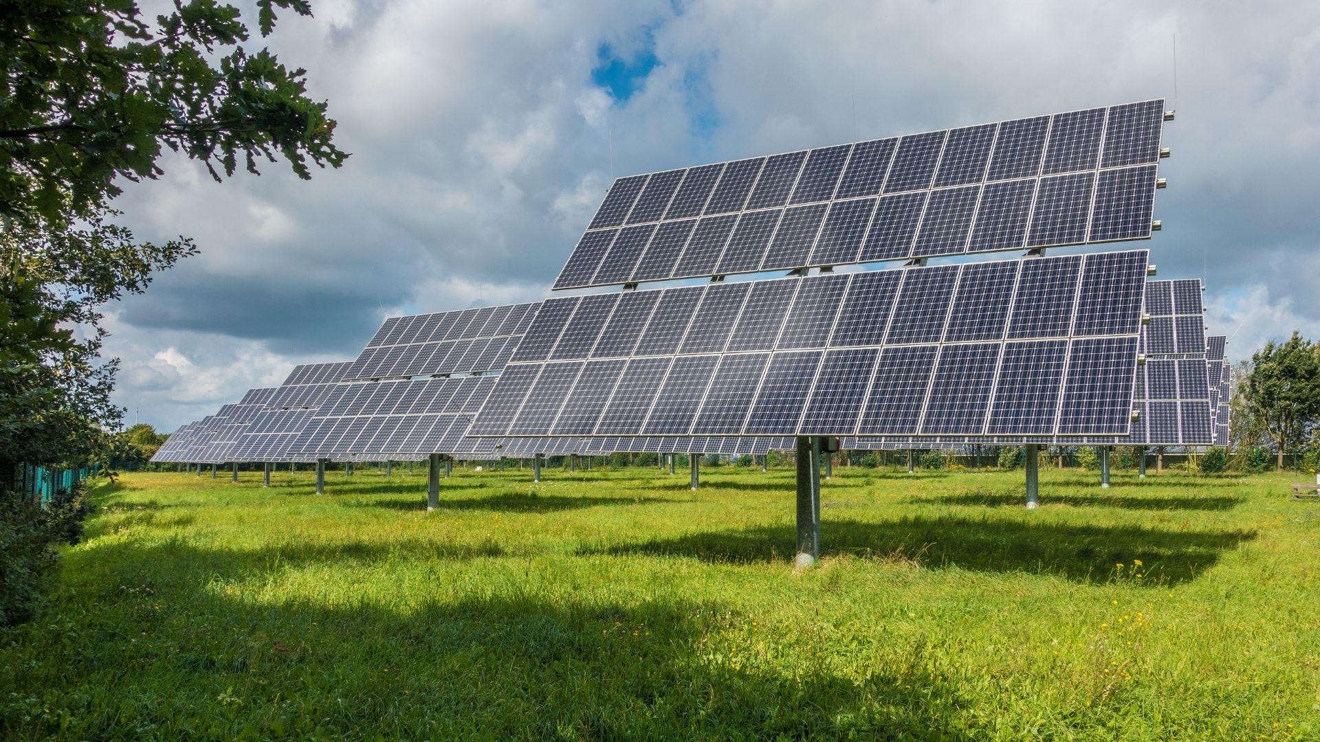 découvrez nos panneaux solaires abordables qui vous permettent de réduire vos factures d'énergie tout en respectant l'environnement. optez pour une énergie durable à un prix accessible et transformez votre maison en une source d'énergie renouvelable.
