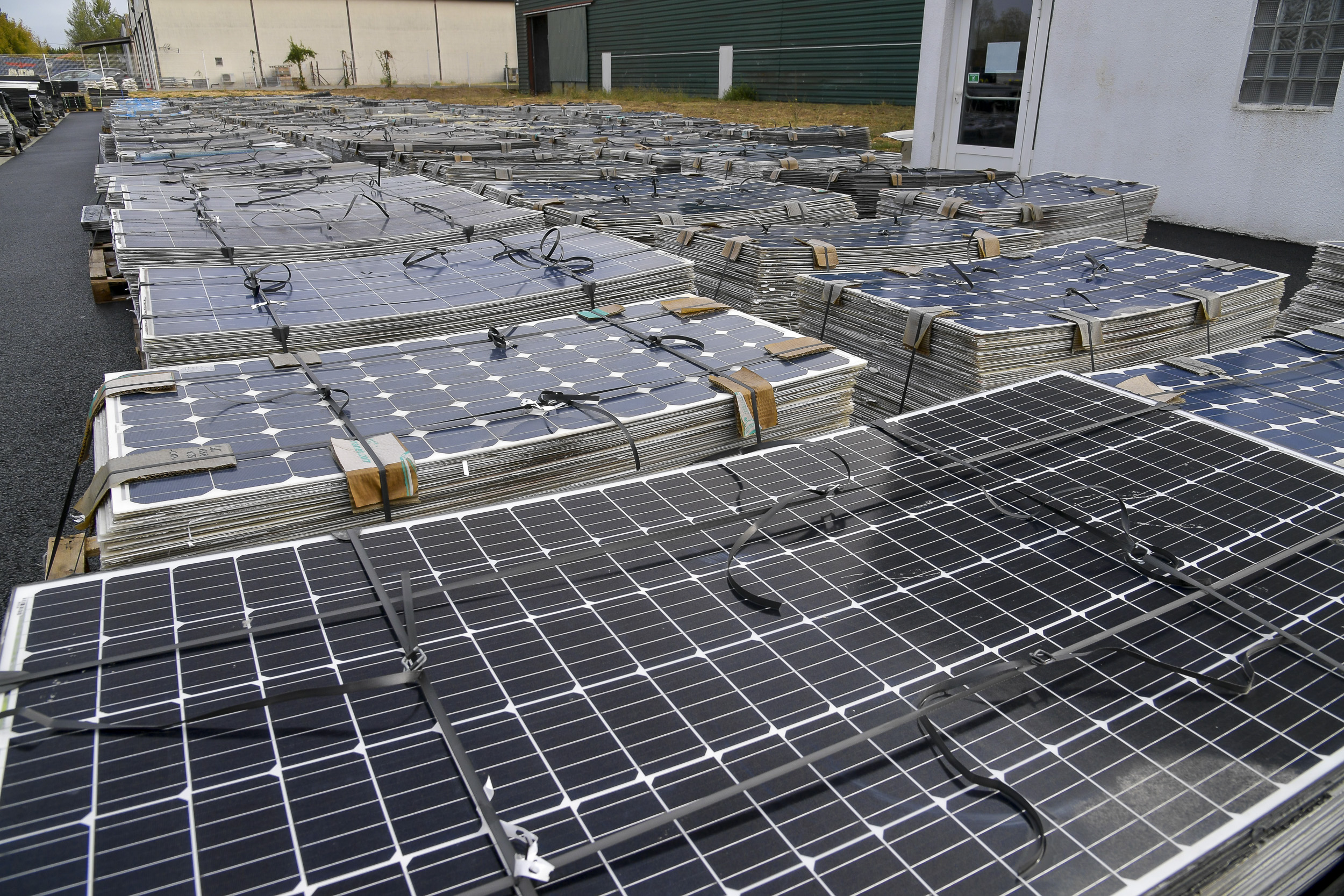 découvrez notre sélection de panneaux solaires d'occasion, une solution économique et écologique pour produire votre propre énergie. profitez d'équipements de qualité à prix réduit et participez à la transition énergétique.