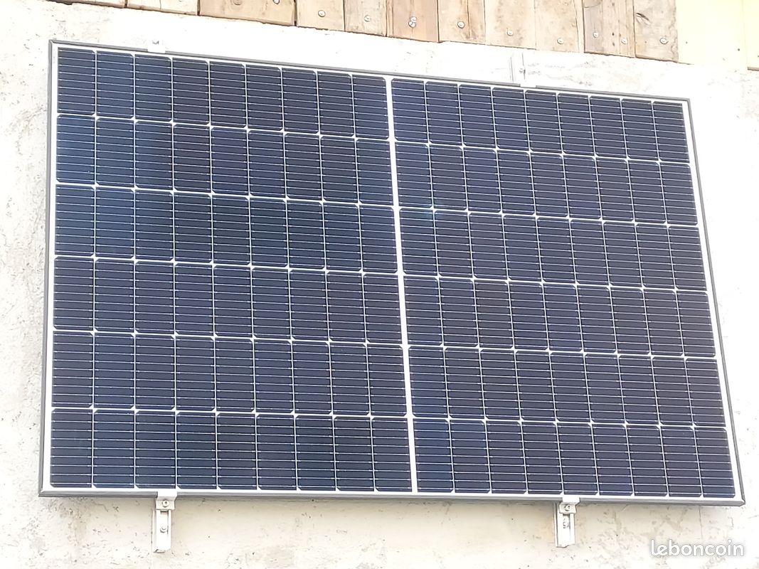 découvrez les avantages des panneaux solaires pour façades, une solution innovante et esthétique pour transformer l'énergie solaire en électricité tout en embellissant votre bâtiment. optez pour une installation durable et performante, réduisez vos factures d'énergie et contribuez à la préservation de l'environnement.