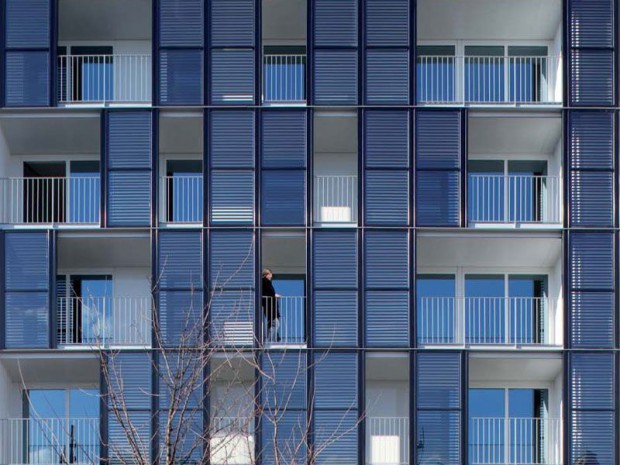 découvrez les avantages des panneaux solaires installés sur la façade de votre bâtiment. alliez esthétique et performance énergétique tout en réduisant votre empreinte carbone. optez pour une solution durable et innovante qui valorise votre patrimoine.