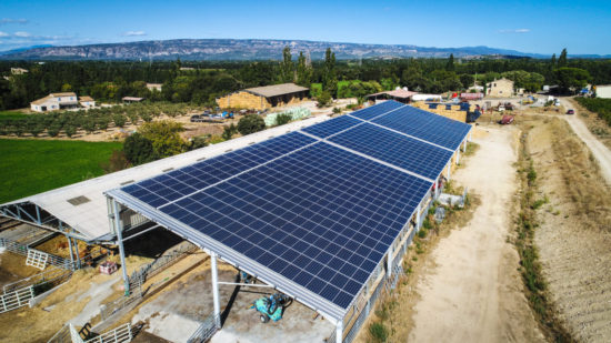 découvrez comment obtenir des panneaux solaires gratuits pour transformer votre consommation d'énergie. profitez d'avantages écologiques et économiques tout en réduisant votre facture d'électricité grâce à des aides et des subventions.