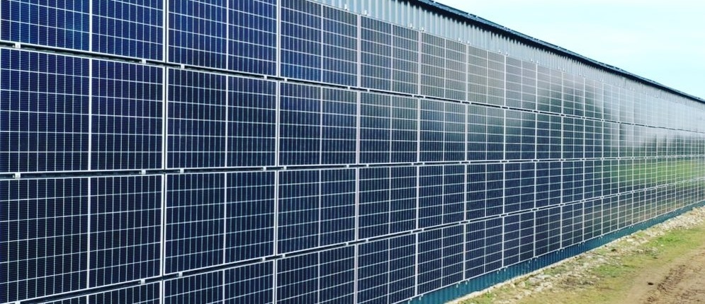 découvrez les panneaux solaires intégrés, une solution esthétique et performante pour produire votre propre énergie renouvelable. explorez les avantages de ces systèmes innovants qui s'harmonisent parfaitement avec votre architecture tout en réduisant votre empreinte carbone.