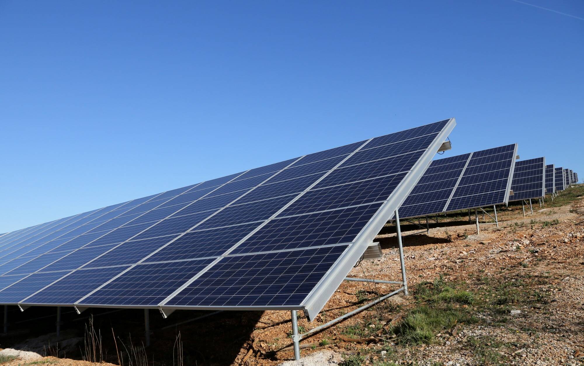 découvrez les panneaux solaires lg, des solutions énergétiques performantes et durables pour optimiser votre consommation d'énergie. profitez d'une technologie de pointe et d'une garantie fiable pour réduire votre empreinte carbone tout en réalisant des économies sur vos factures d'électricité.