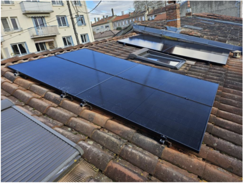 découvrez les meilleures solutions de panneaux solaires à toulouse. réduisez vos factures d'énergie et adoptez une démarche écologique grâce à nos installations de panneaux photovoltaïques de qualité. contactez-nous pour un devis personnalisé et profitez des avantages de l'énergie solaire !