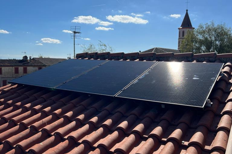 découvrez les meilleures options de panneaux solaires à toulouse. profitez de solutions écologiques et économiques pour réduire votre facture d'énergie et contribuer à la protection de l'environnement. contactez nos experts pour un devis personnalisé.