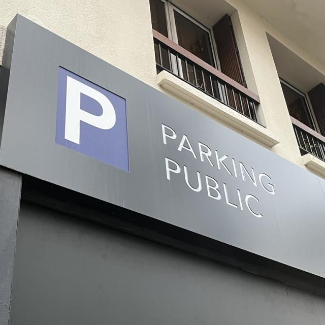 découvrez nos solutions de parking pratiques et accessibles pour faciliter vos déplacements. trouvez l'emplacement idéal pour garer votre véhicule en toute sécurité et profitez d'un service fiable.
