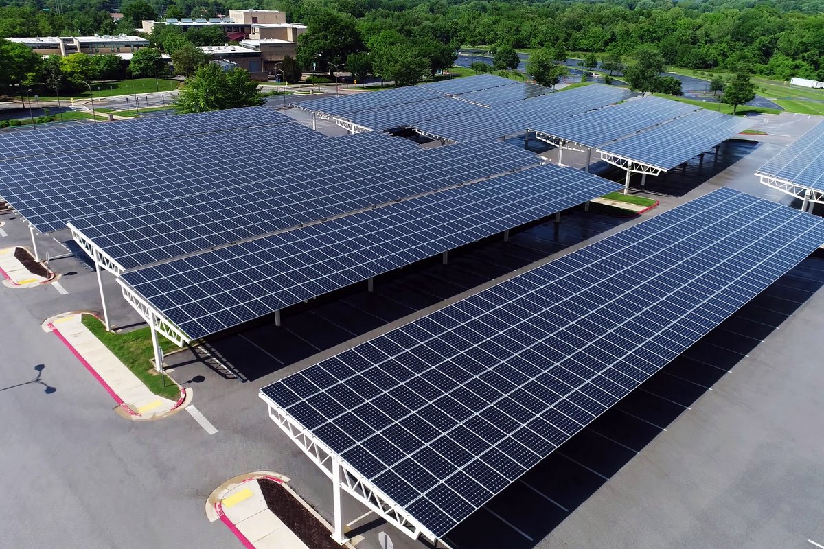 découvrez les parkings solaires, une solution innovante et écologique pour allier stationnement et production d'énergie. profitez d'espaces de stationnement tout en contribuant à la transition énergétique et à la réduction des émissions de carbone.